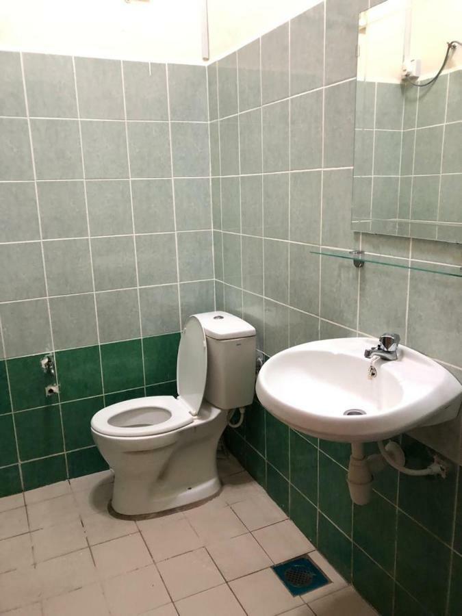 Magnolia 1 Homestay Kampung Kuala Besut Ngoại thất bức ảnh