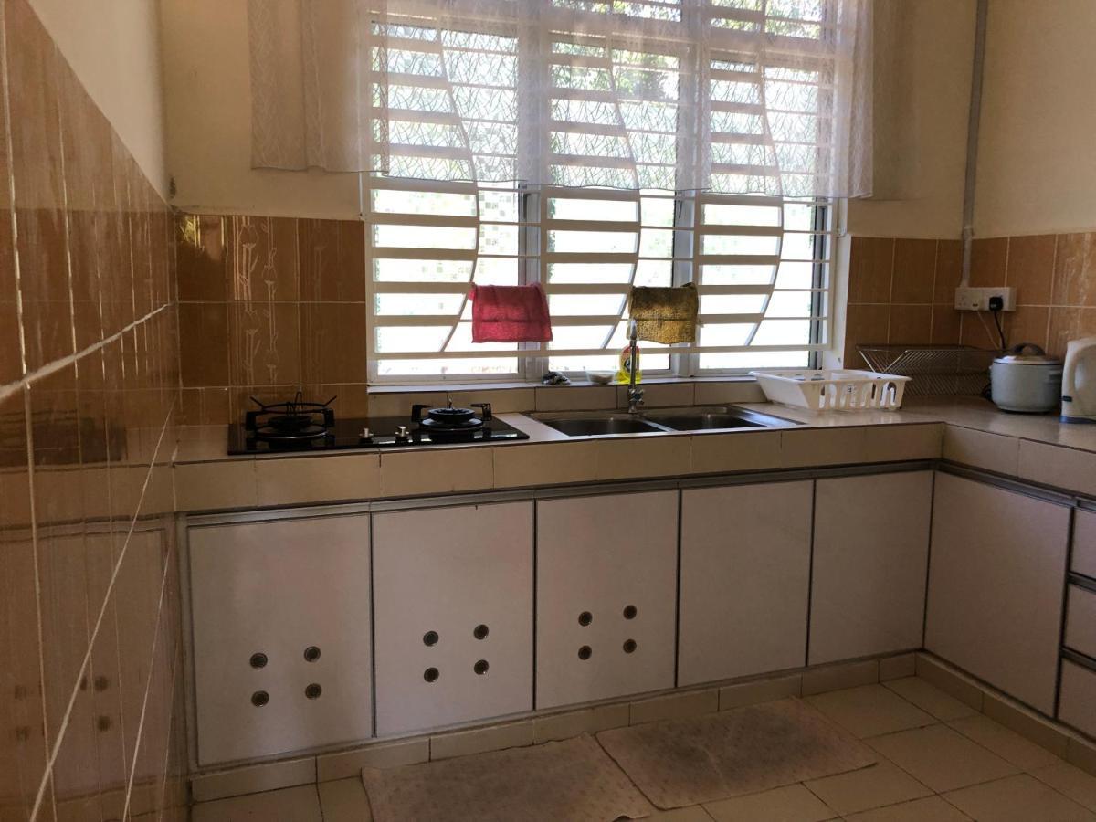 Magnolia 1 Homestay Kampung Kuala Besut Ngoại thất bức ảnh